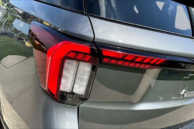 Certified 2025 Ford Explorer ST w/ Sun And Sound Package AWD/4WD image 23