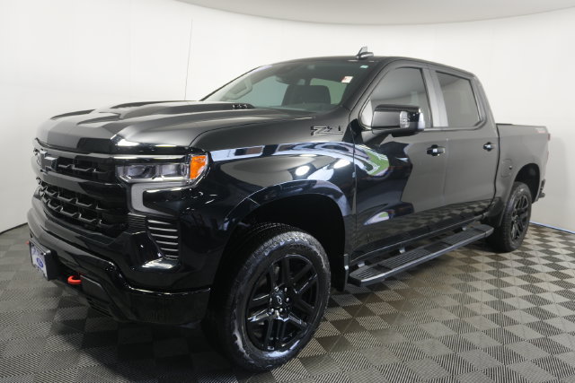 Used 2023 Chevrolet Silverado 1500 LT Trail Boss w/ LT Trail Boss Premium Package AWD/4WD image 7