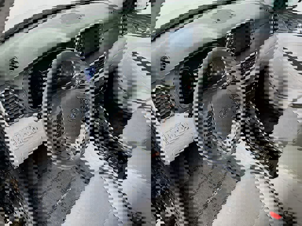 Used 2020 Hyundai Tucson SE image 9