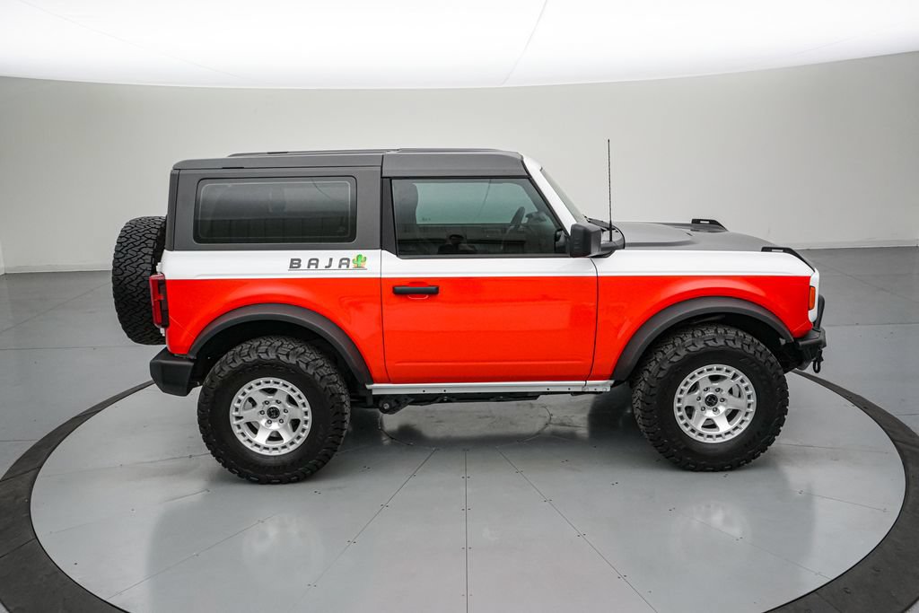 Certified 2025 Ford Bronco 2-Door AWD/4WD image 3