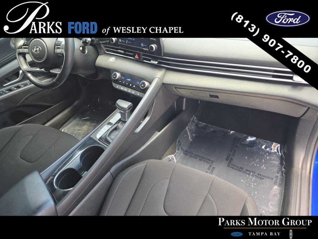 Used 2021 Hyundai Elantra SEL w/ Convenience Package FWD image 9