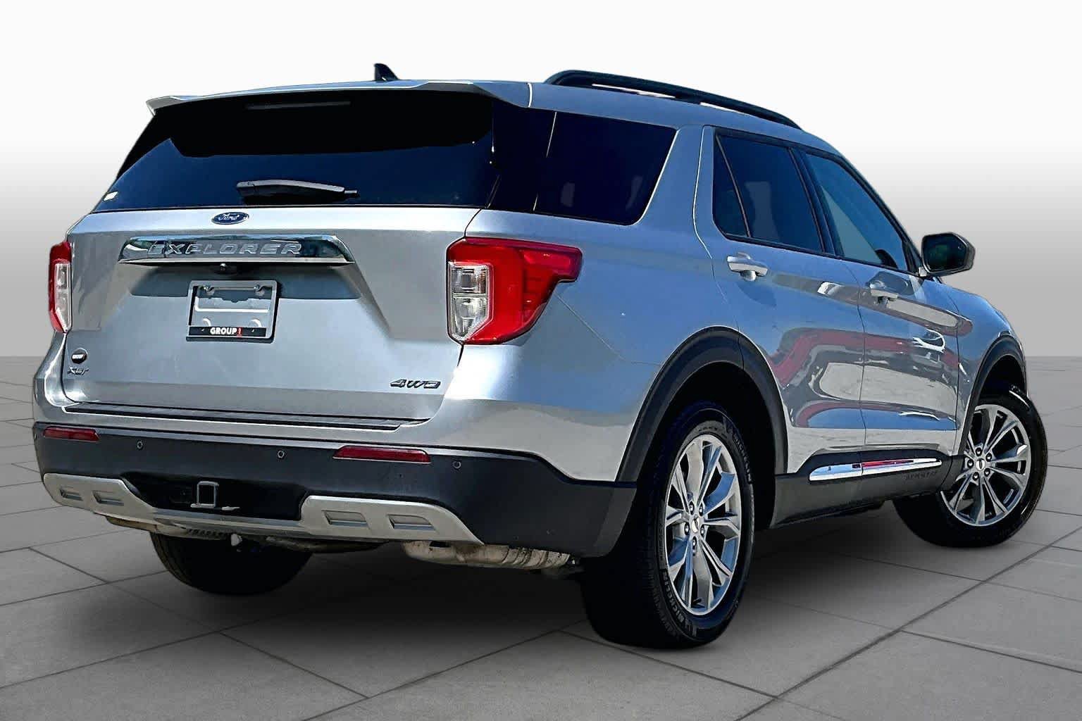 Certified 2023 Ford Explorer XLT w/ Equipment Group 202A AWD/4WD image 13