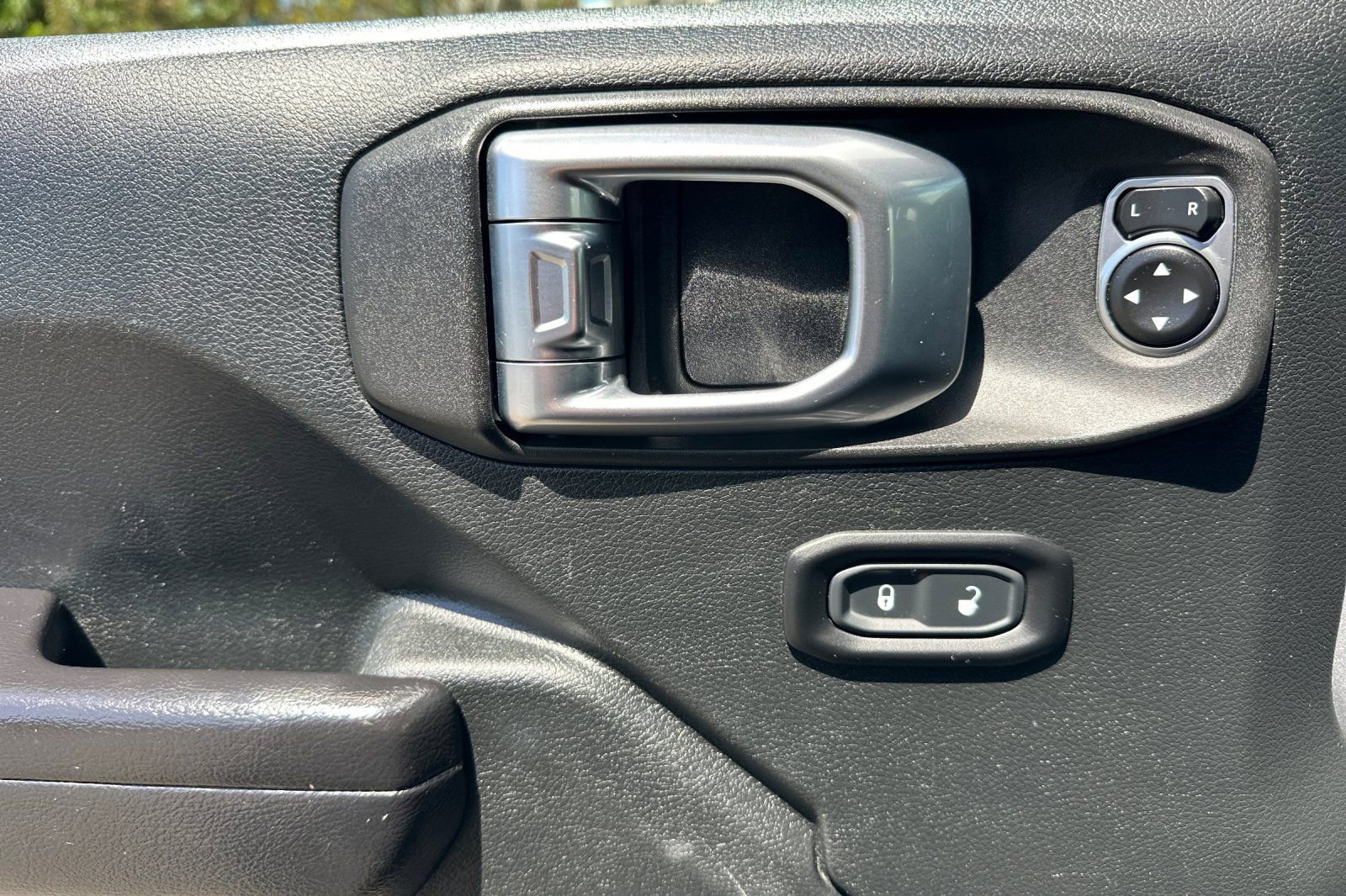 Used 2020 Jeep Wrangler Unlimited Sport S AWD/4WD image 11