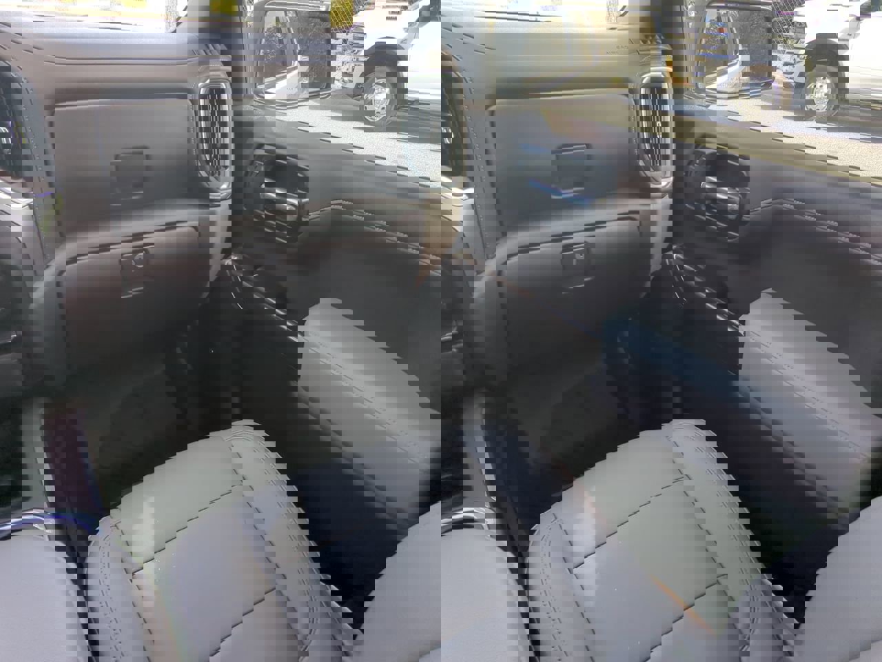 Used 2019 Chevrolet Silverado 1500 RST AWD/4WD image 15