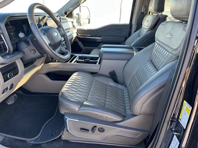 Certified 2025 Ford F450 Platinum w/ Platinum Plus Package AWD/4WD image 14