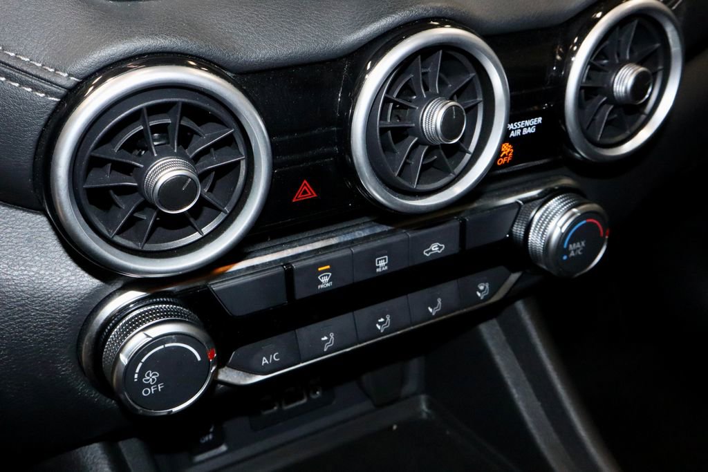 Used 2024 Nissan Sentra SV image 30