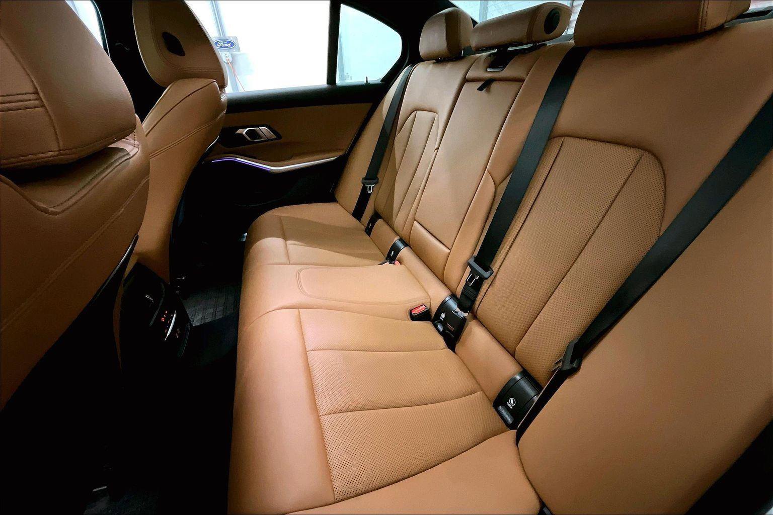 Used 2022 BMW 330i xDrive 330i xDrive w/ Driving Assistance Package image 25