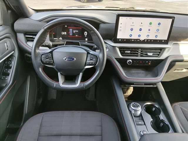 Certified 2025 Ford Explorer ST-Line w/ ST-Line Street Pack AWD/4WD image 11