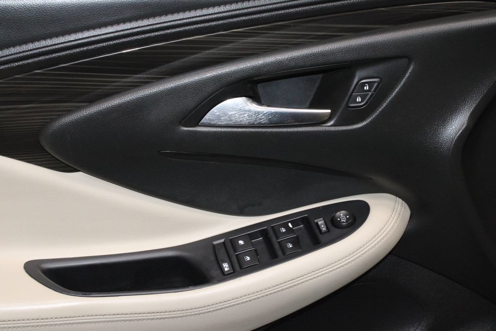 Used 2020 Buick Envision Preferred FWD image 23
