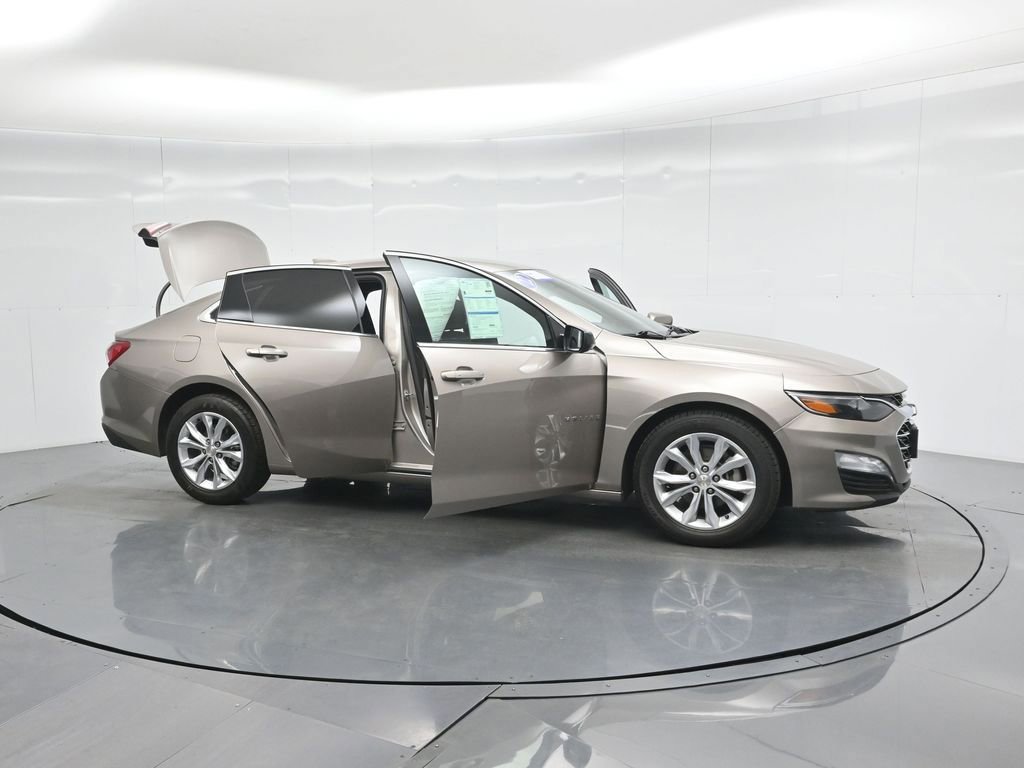 Used 2022 Chevrolet Malibu LT image 52
