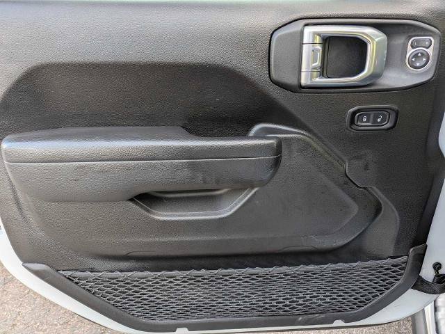 Used 2025 Jeep Wrangler Unlimited Rubicon w/ Convenience Group AWD/4WD image 14