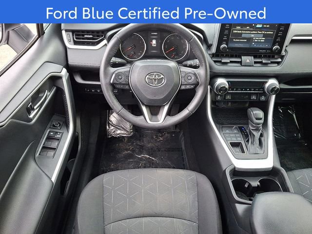 Used 2021 Toyota RAV4 XLE image 12