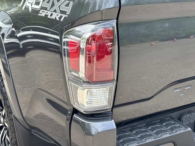 Used 2020 Toyota Tacoma TRD Sport AWD/4WD image 11