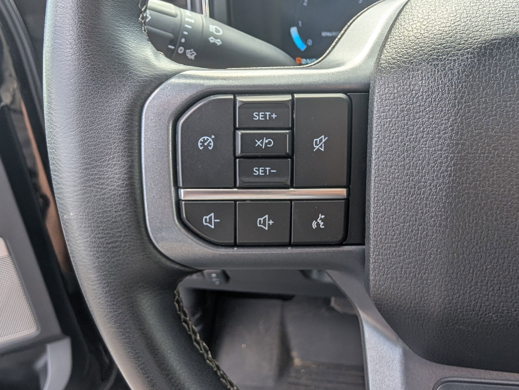 Certified 2025 Ford F350 Lariat AWD/4WD image 22