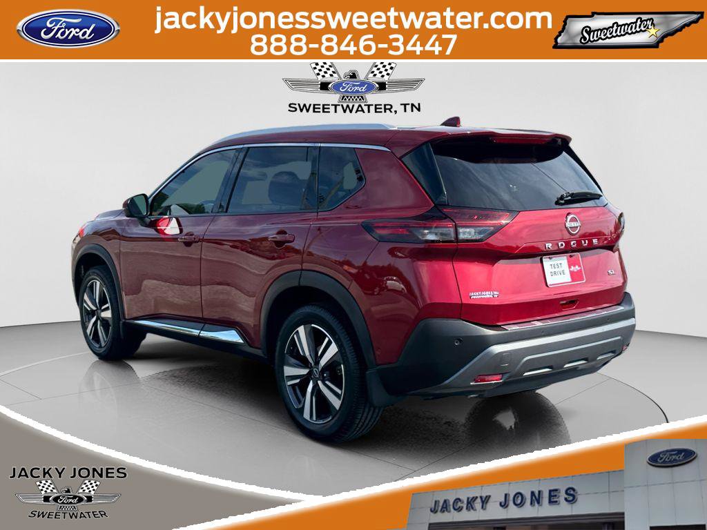 Used 2023 Nissan Rogue SL w/ SL Premium Package FWD image 4