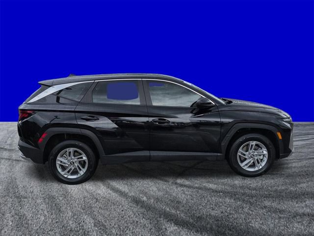 Used 2025 Hyundai Tucson SE AWD/4WD image 3