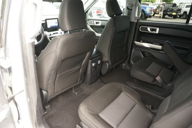 Certified 2022 Ford Explorer XLT RWD image 11