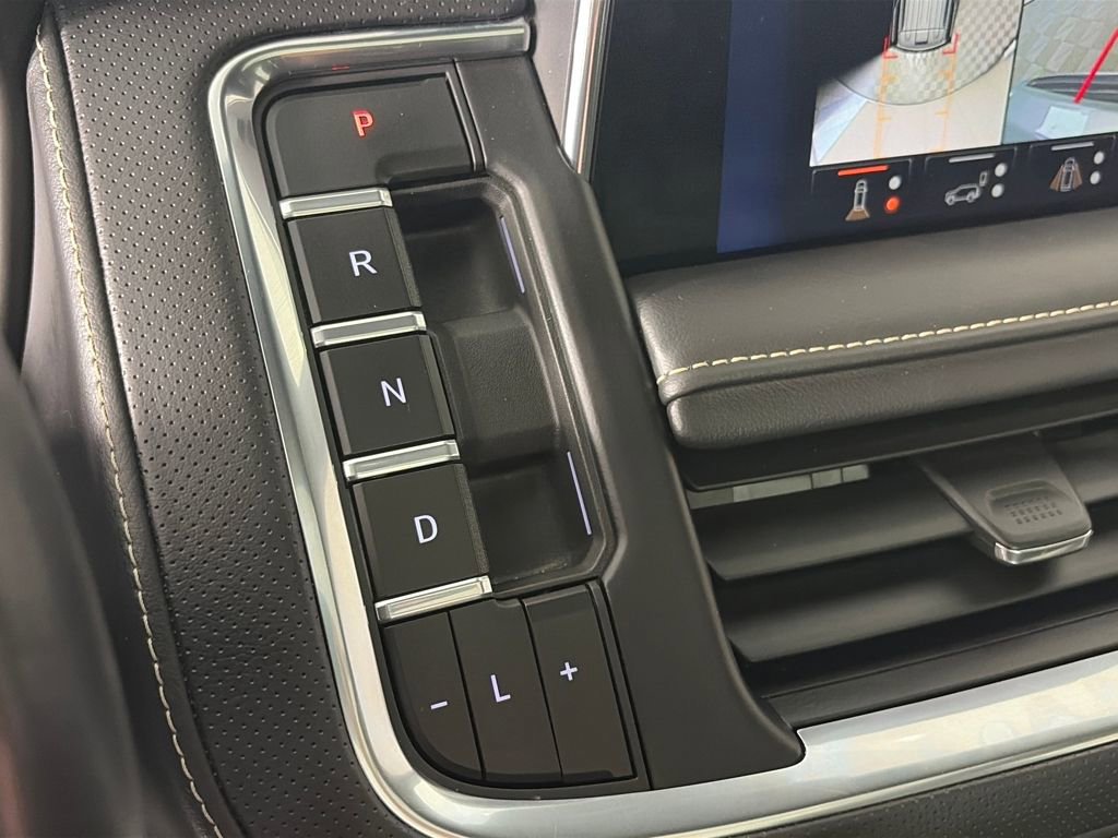 Used 2023 Chevrolet Tahoe Premier w/ Advanced Technology Package image 23