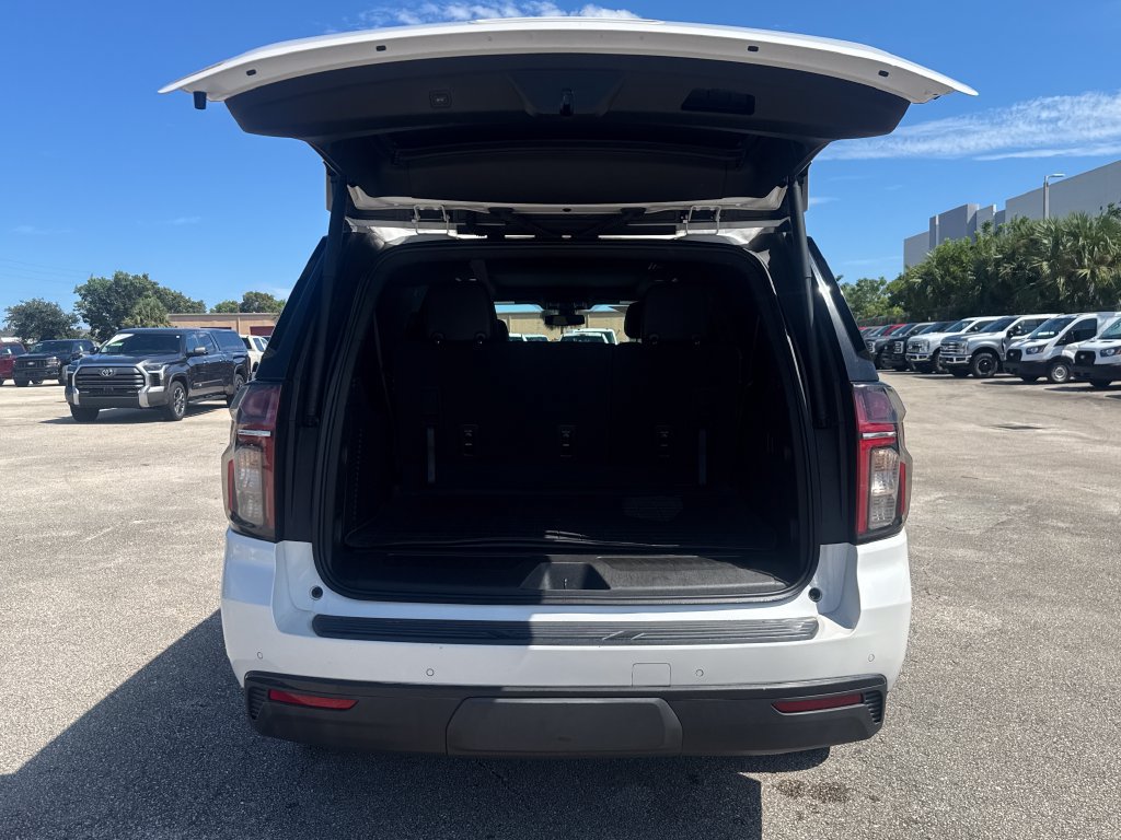 Used 2021 Chevrolet Suburban LT RWD image 28