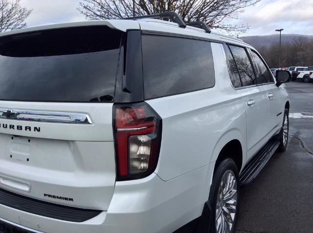 Used 2023 Chevrolet Suburban Premier image 11