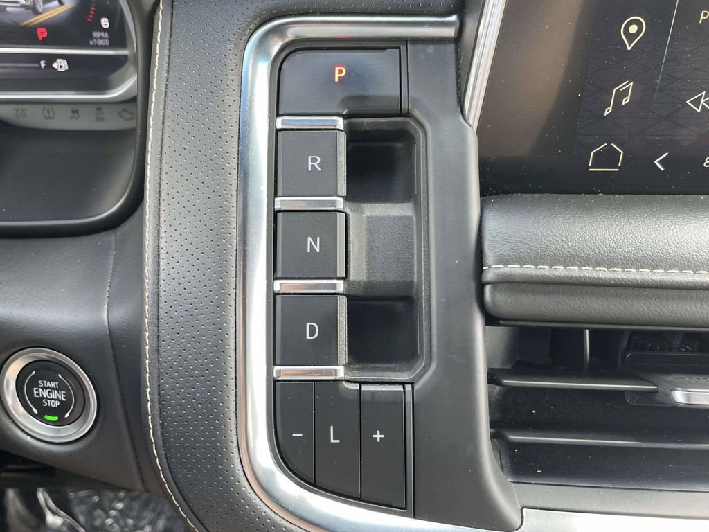 Used 2023 GMC Yukon SLT AWD/4WD image 17