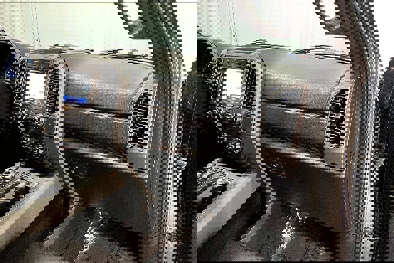 Certified 2021 Ford Expedition XLT image 17