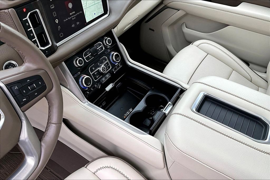 Used 2024 GMC Yukon Denali w/ Advanced Technology Package AWD/4WD image 15