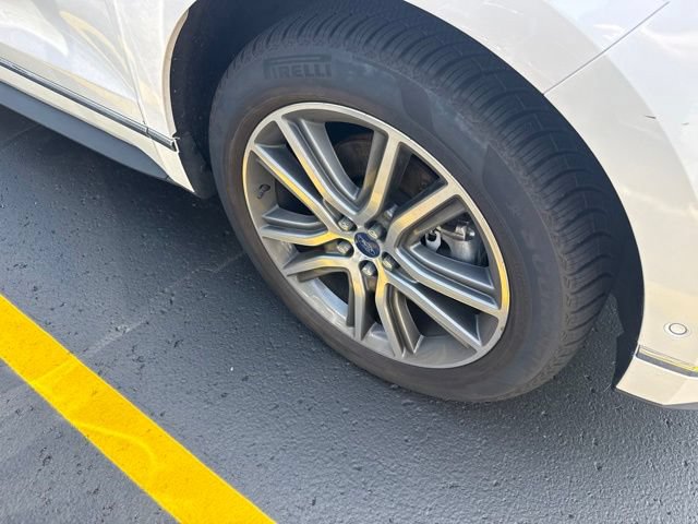 Certified 2019 Ford Edge Titanium w/ Equipment Group 301A AWD/4WD image 3