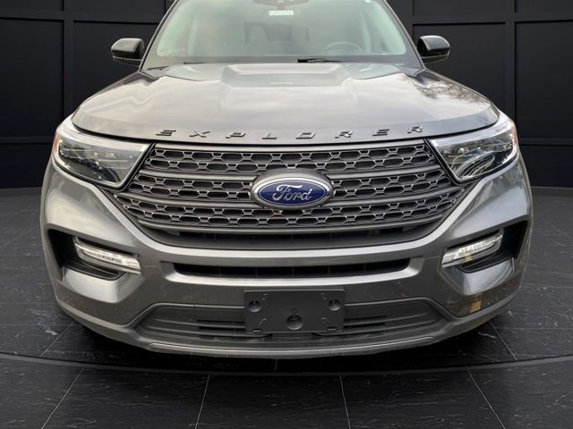 Certified 2022 Ford Explorer XLT w/ Equipment Group 202A image 8