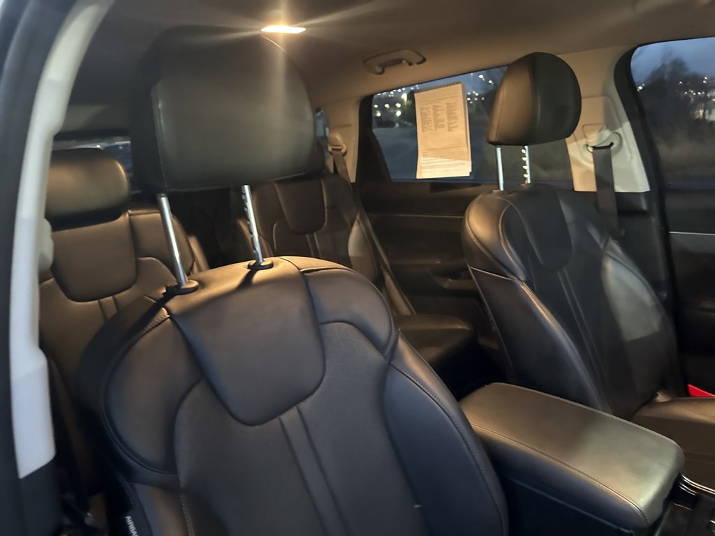 Used 2023 Kia Sorento EX image 35