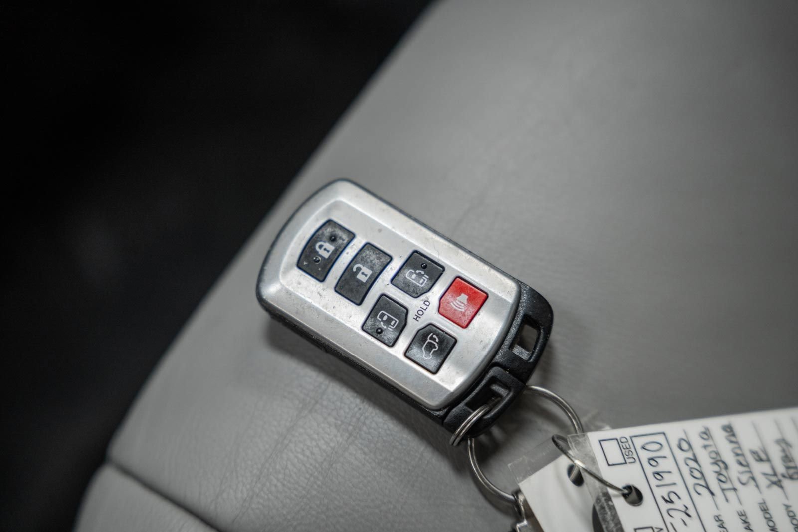 Used 2020 Toyota Sienna XLE w/ XLE Navigation Package image 51