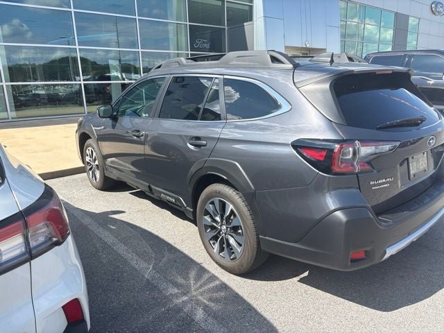 Used 2025 Subaru Outback Limited AWD/4WD image 7