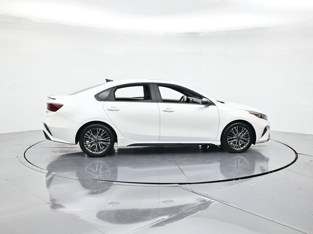 Used 2024 Kia Forte GT-Line w/ GT-Line Premium Package FWD video 2
