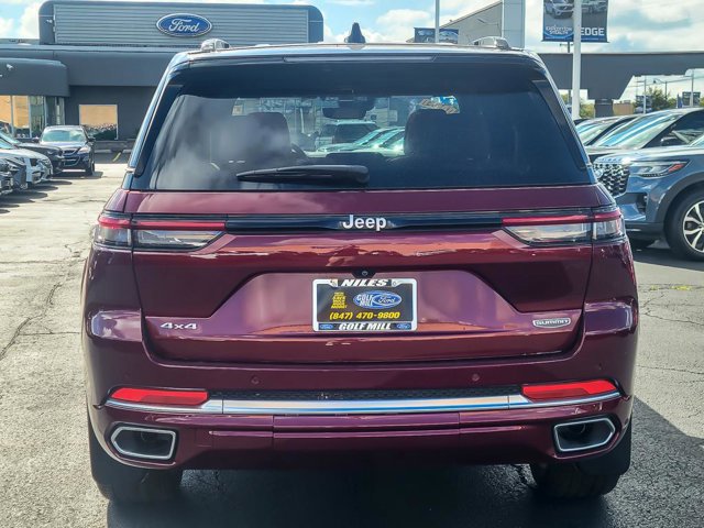 Used 2025 Jeep Grand Cherokee Summit w/ Luxury Tech Group V image 4