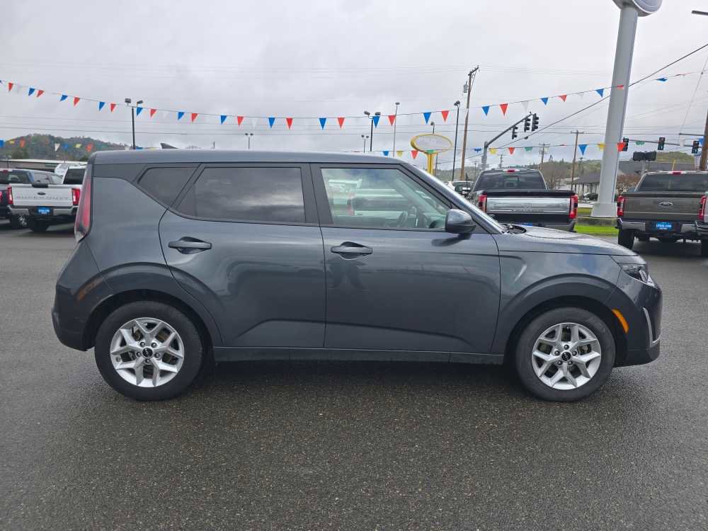 Used 2023 Kia Soul LX w/ Option Group 015 image 6