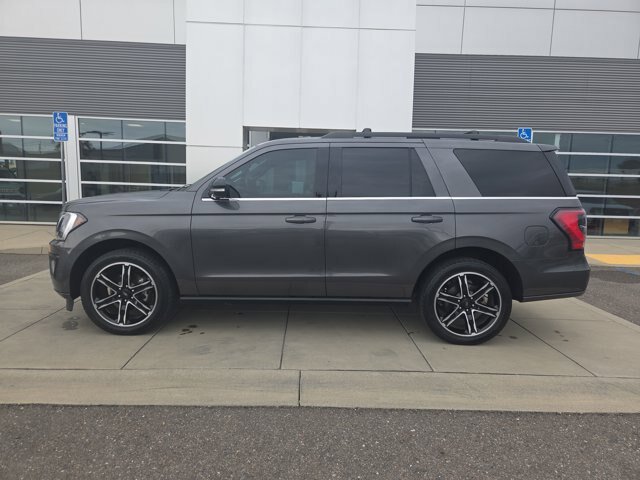 Certified 2021 Ford Expedition Limited AWD/4WD image 2