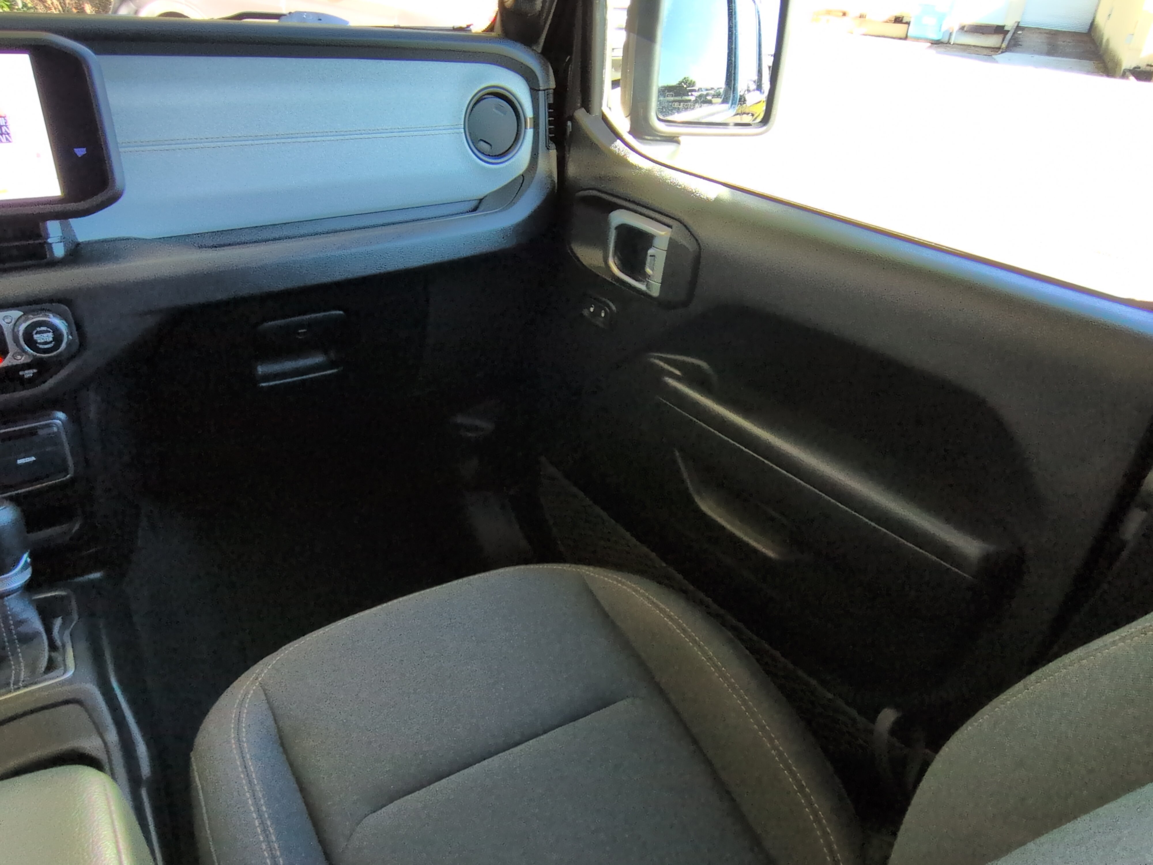 Used 2024 Jeep Gladiator Sport AWD/4WD image 15