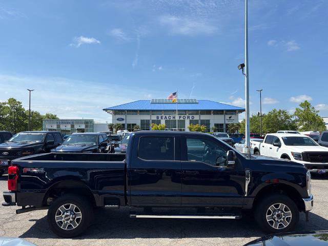 Certified 2024 Ford F250 Lariat w/ FX4 Off-Road Package AWD/4WD image 4