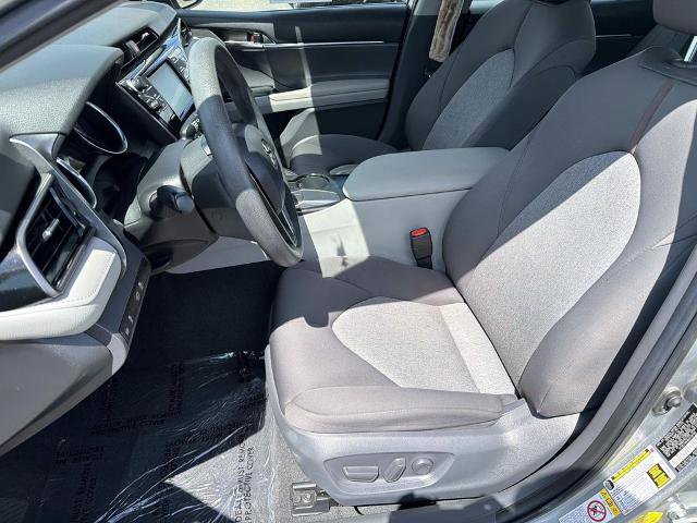 Used 2019 Toyota Camry LE w/ Carpet Mat Package FWD image 18