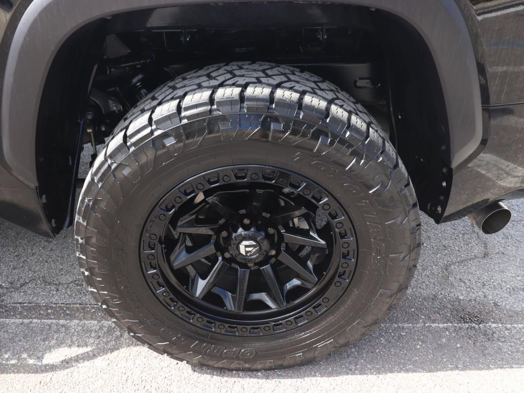 Used 2025 Toyota Tundra SR5 AWD/4WD image 16