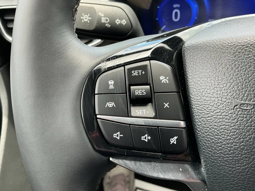 Certified 2023 Ford Explorer Platinum w/ Technology Package AWD/4WD image 42