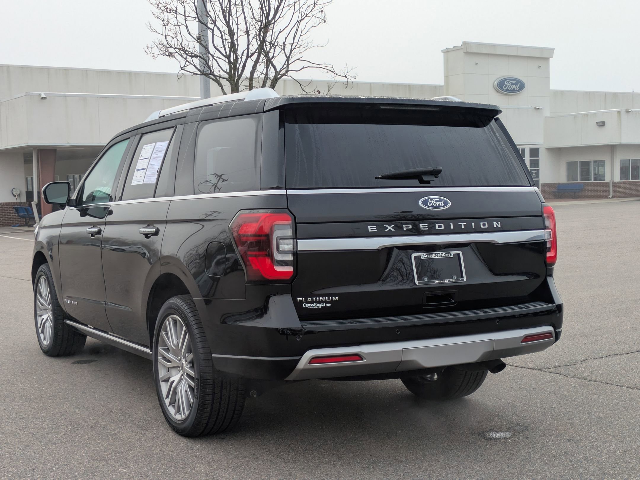 Certified 2023 Ford Expedition Platinum image 3