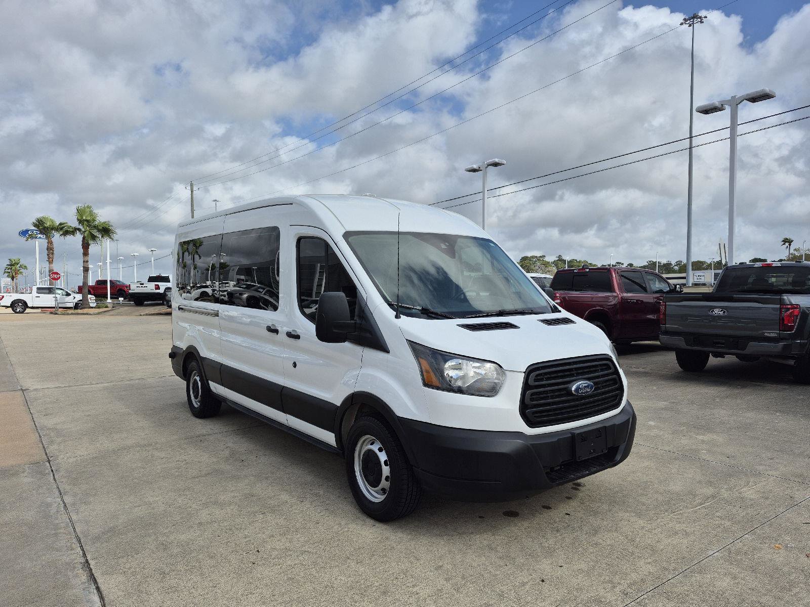Certified 2019 Ford Transit 350 XL image 6
