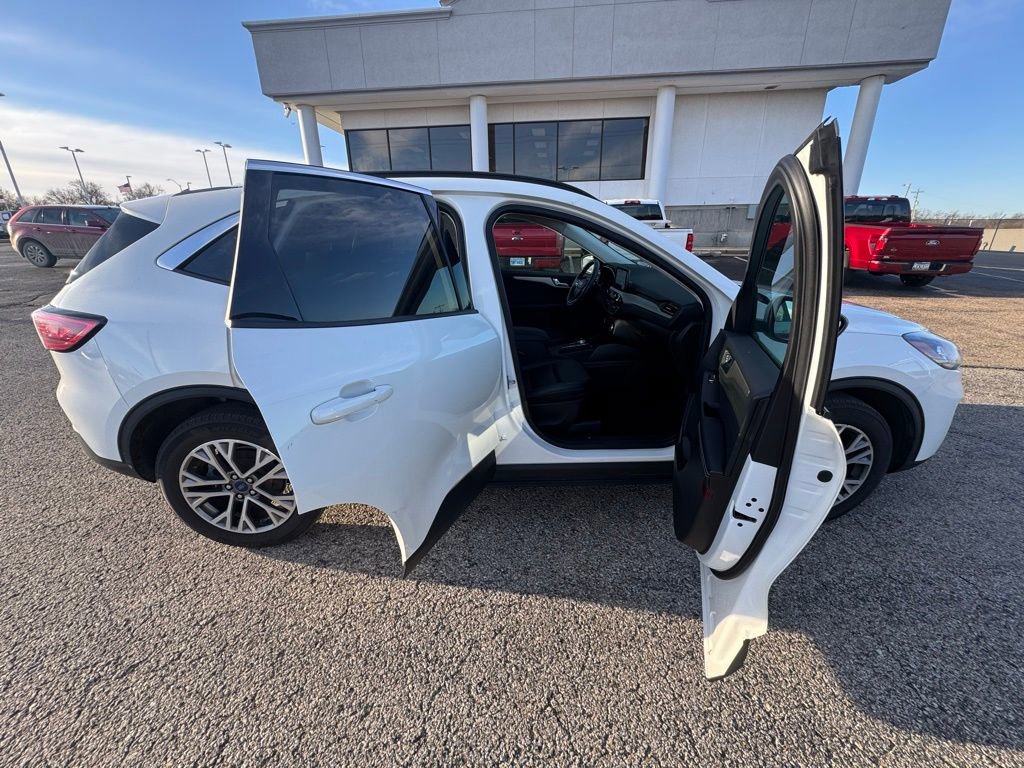 Certified 2022 Ford Escape SEL image 8