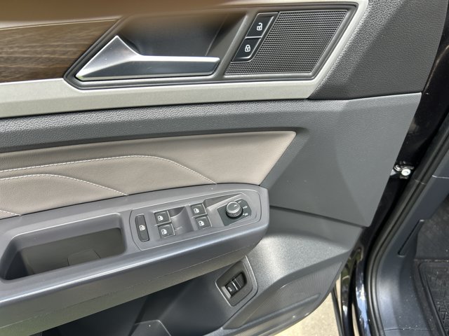 Used 2021 Volkswagen Atlas SE FWD image 11