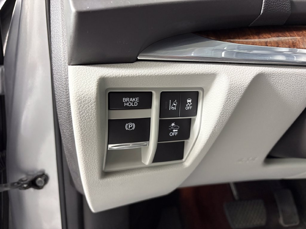Used 2017 Acura MDX SH-AWD image 13