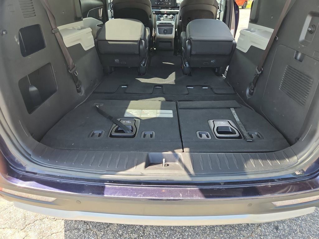 Used 2023 Kia Carnival LX image 41