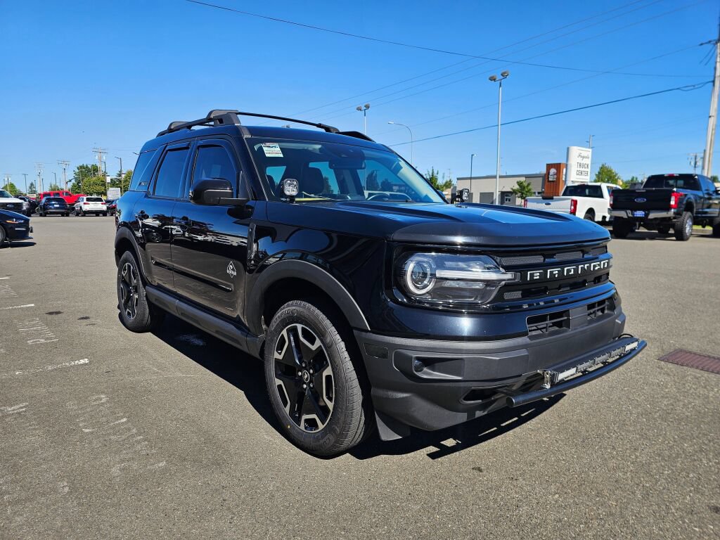 Certified 2023 Ford Bronco Sport Outer Banks w/ Tech Package AWD/4WD image 4