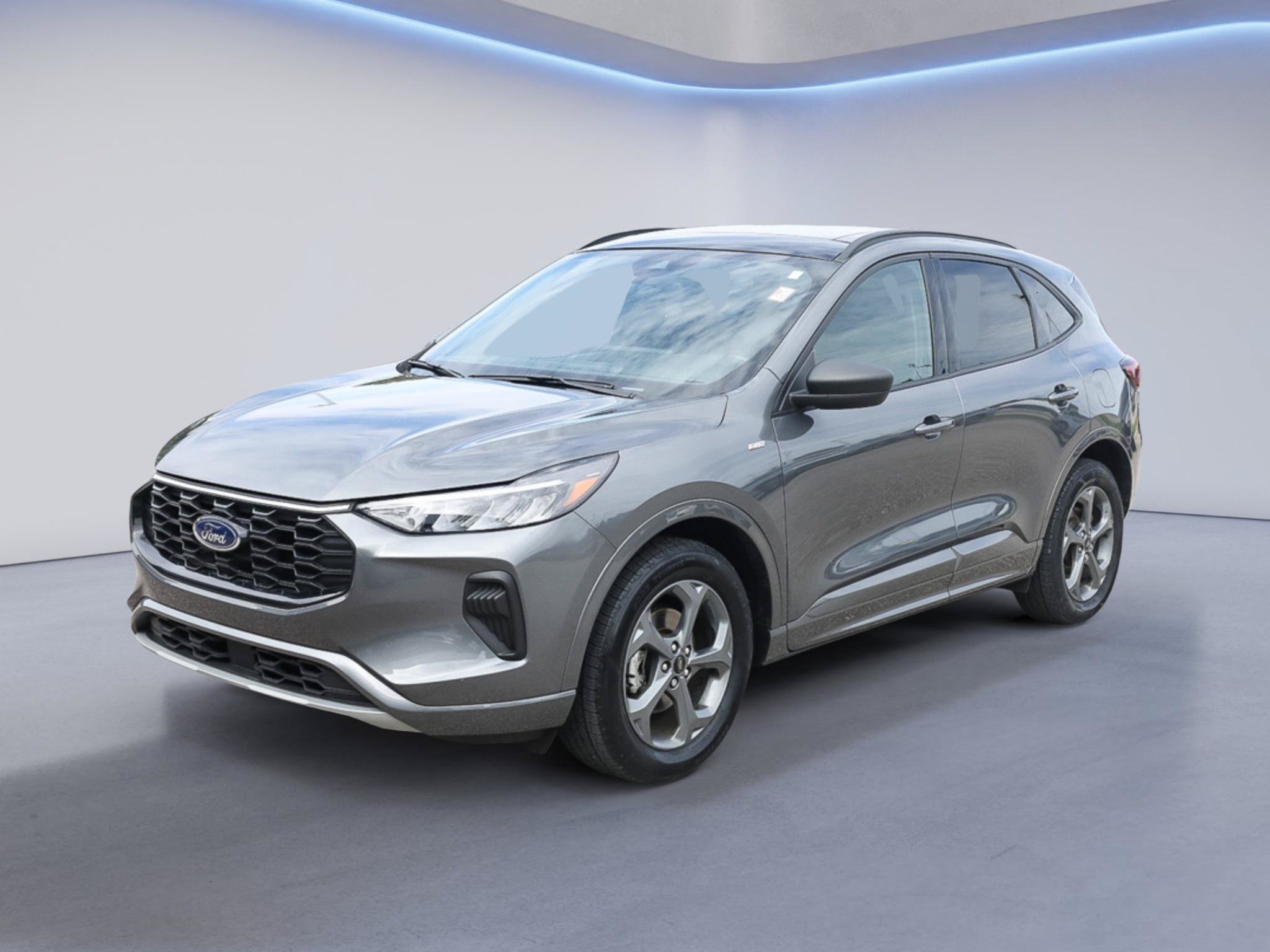 Certified 2023 Ford Escape ST-Line w/ Tech Pack #1 AWD/4WD image 2