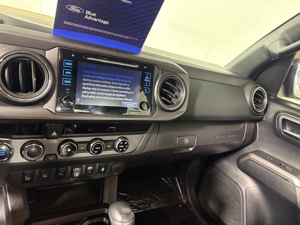 Used 2018 Toyota Tacoma TRD Sport w/ Technology Package AWD/4WD image 17
